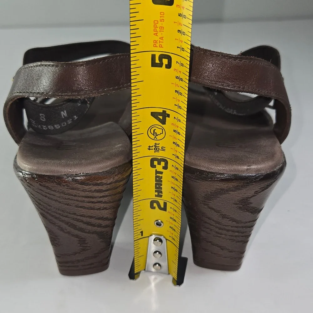 Munro American Women Dark Brown Leather Elastic Strap Wedge Sandals Size 8‎